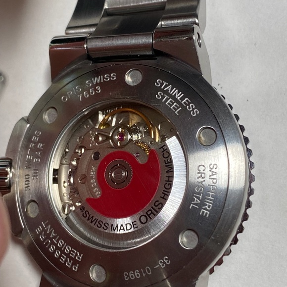 Men’s Oris Aquis Date 43mm Watch - Picture 6 of 16